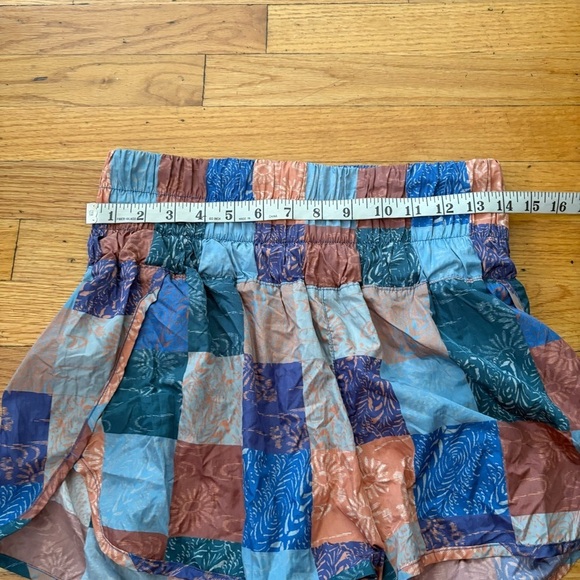 Free People Movement Shorts Size Medium - Picture 2 of 6